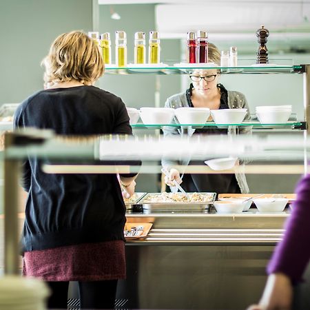 Centre Esplai Albergue El Prat de Llobregat Bagian luar foto
