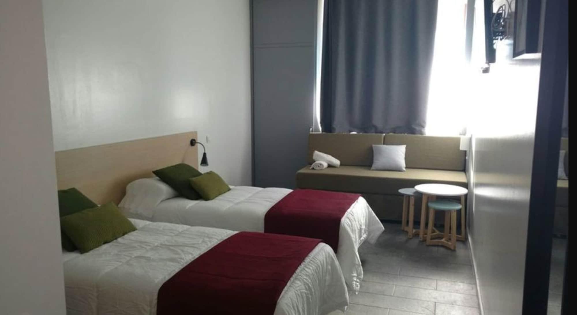 Centre Esplai Albergue El Prat de Llobregat Bagian luar foto