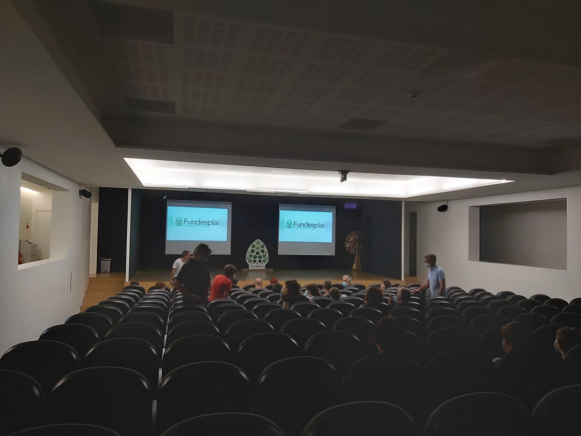 Centre Esplai Albergue El Prat de Llobregat Bagian luar foto