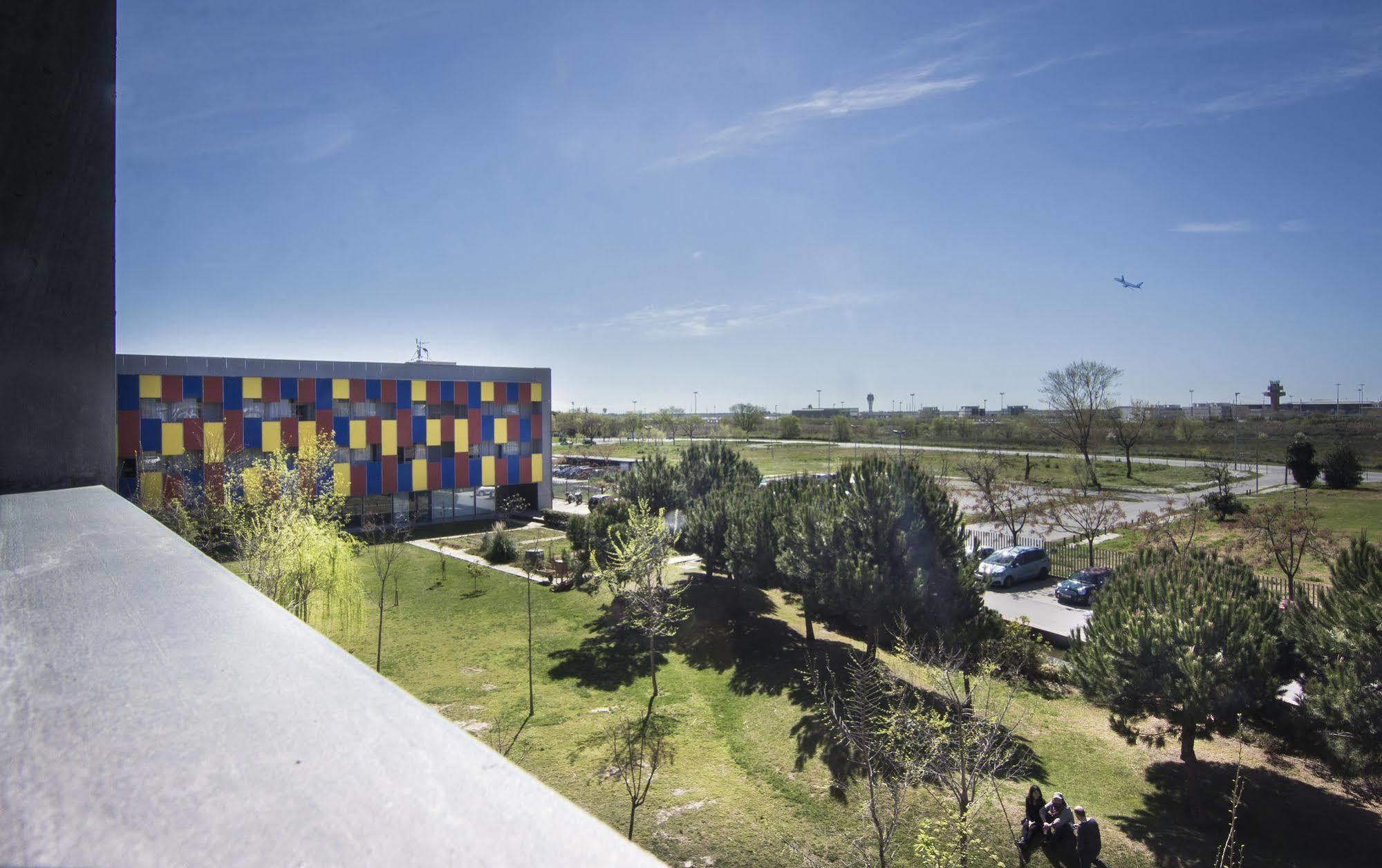 Centre Esplai Albergue El Prat de Llobregat Bagian luar foto