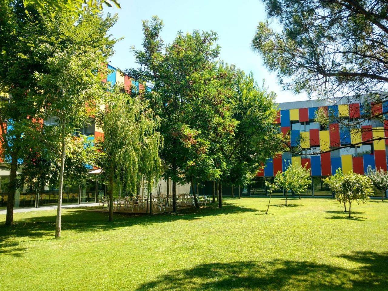 Centre Esplai Albergue El Prat de Llobregat Bagian luar foto